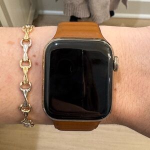 Apple Watch Series 6- 40 mm- Gold Stainless Steel Case & additional bands